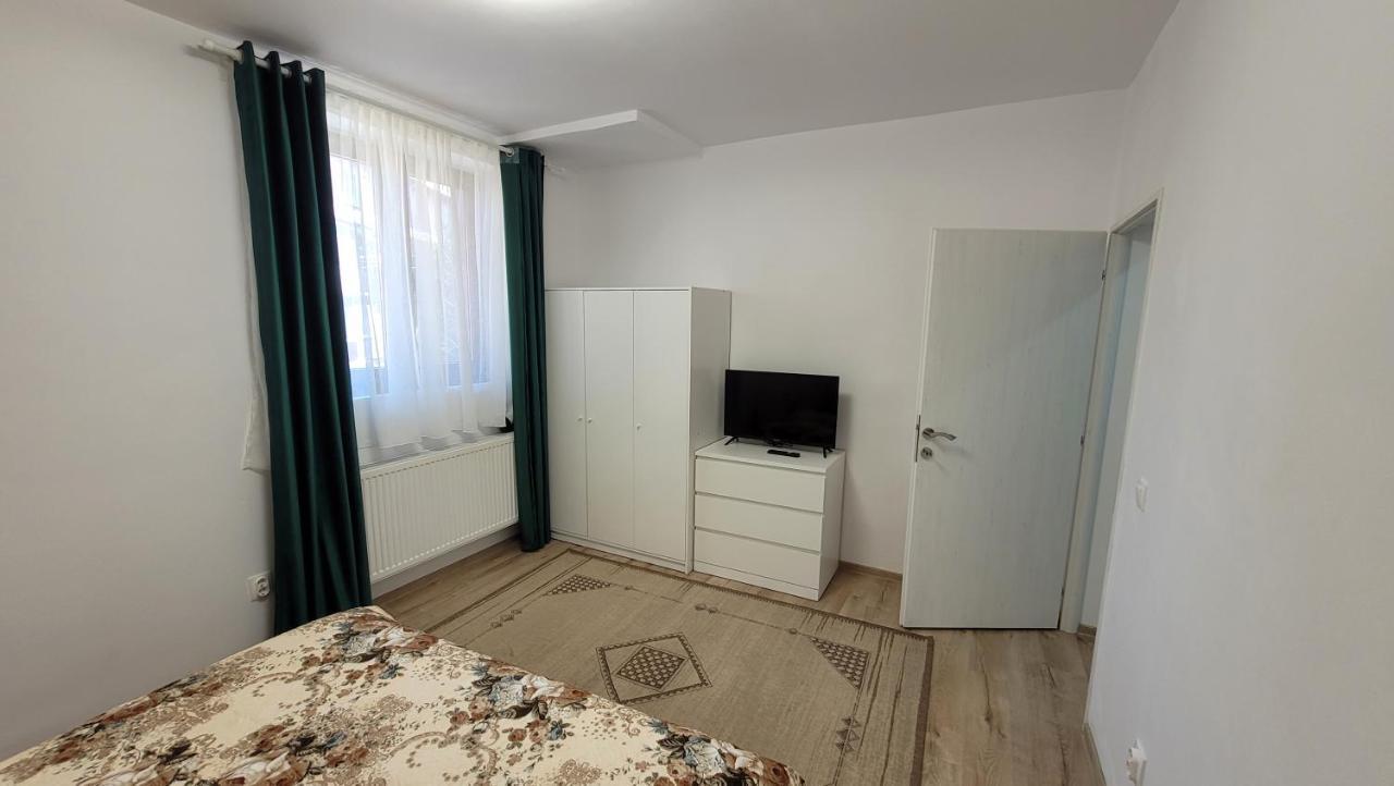 Andy Apartament Petrosani Exterior photo